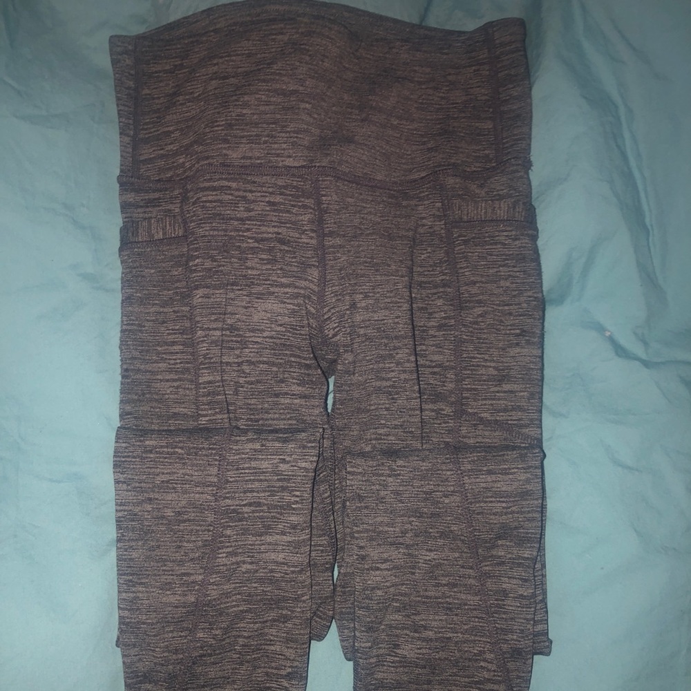 Charcoal grey Athleta stash it pocket leggings